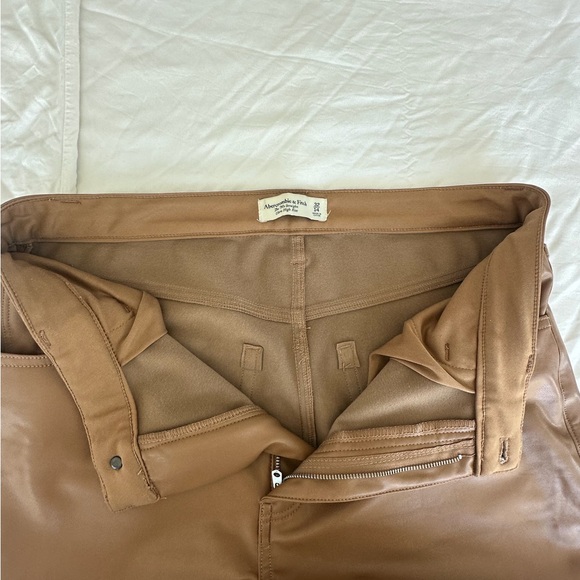 Abercrombie & Fitch Women’s Brown Leather Pants - Picture 6 of 6